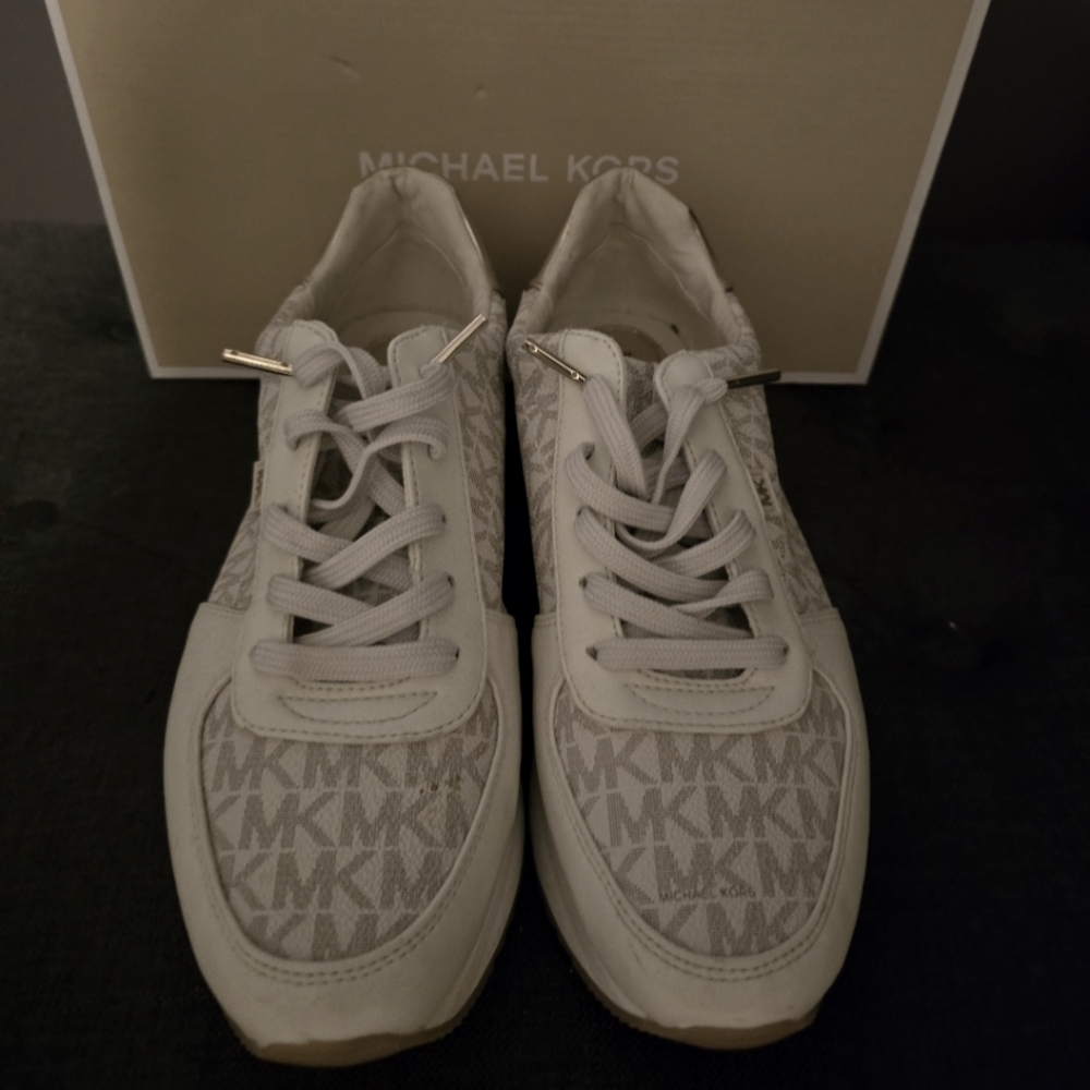 Michael Kors Beige and White Patterned Sneakers